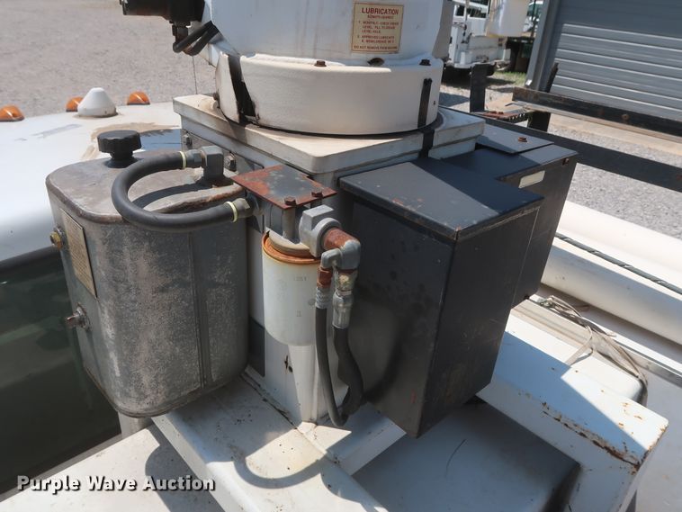 image for item GS9970 2000 Ford F450 Super Duty  bucket truck