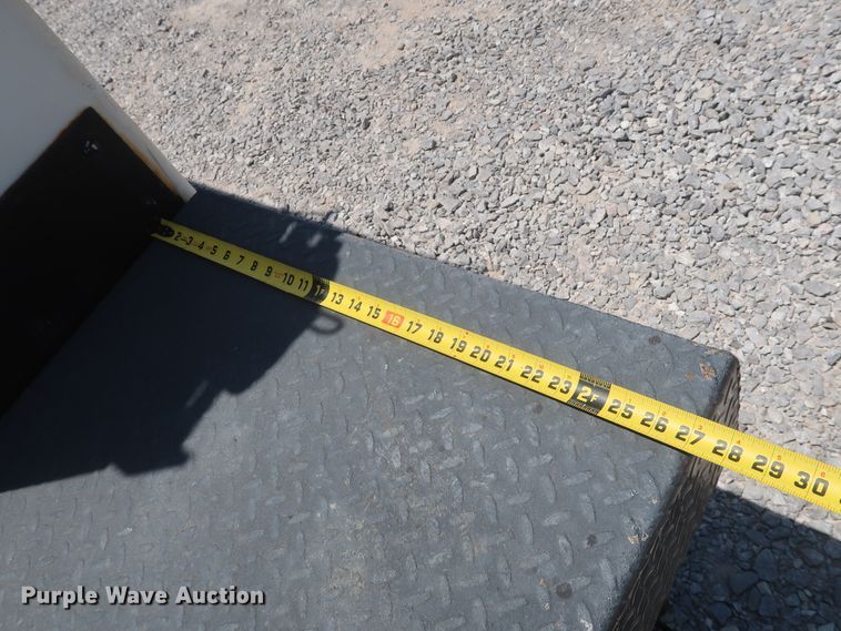 image for item GS9970 2000 Ford F450 Super Duty  bucket truck