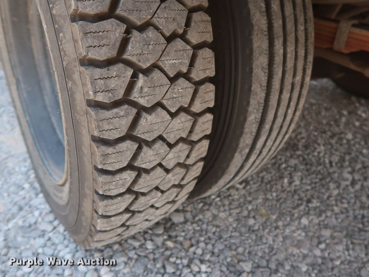 image for item GS9970 2000 Ford F450 Super Duty  bucket truck