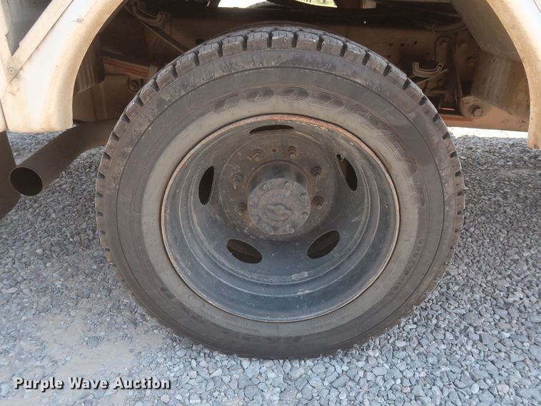 image for item GS9970 2000 Ford F450 Super Duty  bucket truck