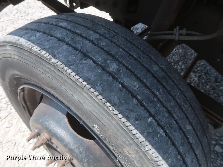 image for item GS9970 2000 Ford F450 Super Duty  bucket truck