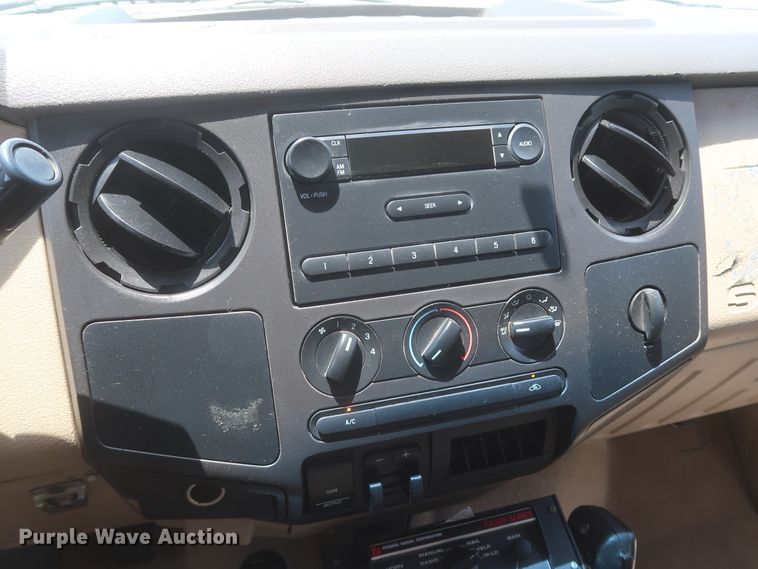 image for item GS9972 2008 Ford F450 Super Duty XL  Crew Cab flatbed truck