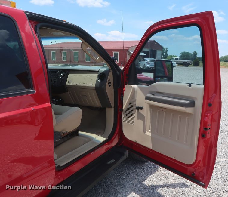 image for item GS9972 2008 Ford F450 Super Duty XL  Crew Cab flatbed truck