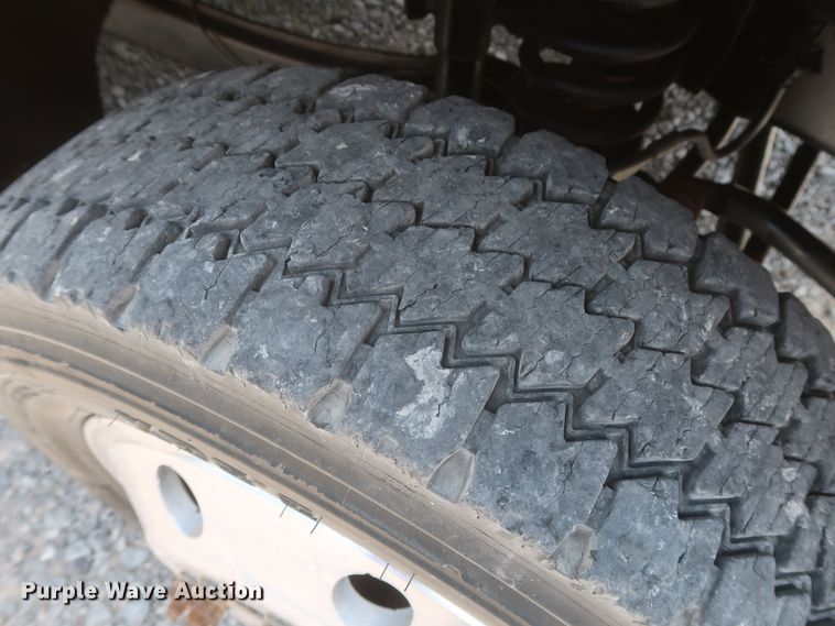 image for item GS9972 2008 Ford F450 Super Duty XL  Crew Cab flatbed truck