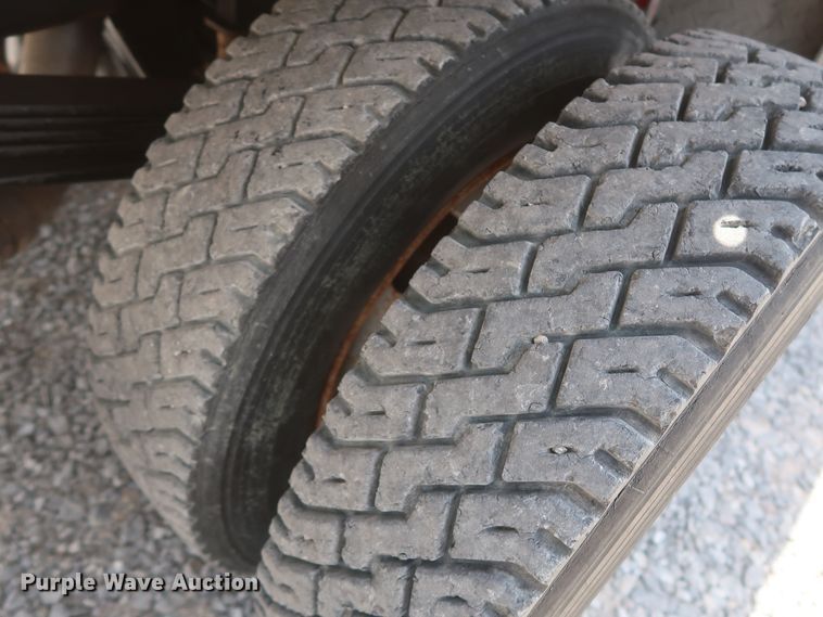 image for item GS9972 2008 Ford F450 Super Duty XL  Crew Cab flatbed truck