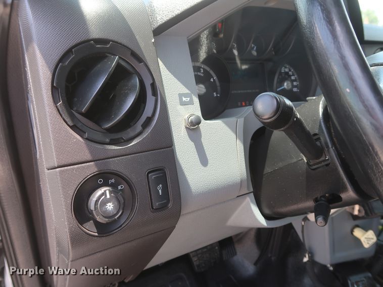 image for item GS9973 2011 Ford F650 Super Duty XL  bucket truck