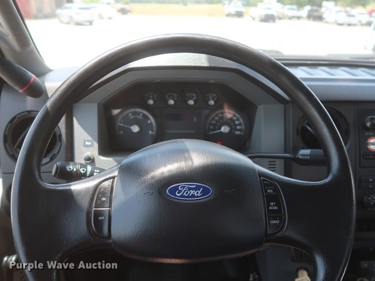 image for item GS9973 2011 Ford F650 Super Duty XL  bucket truck