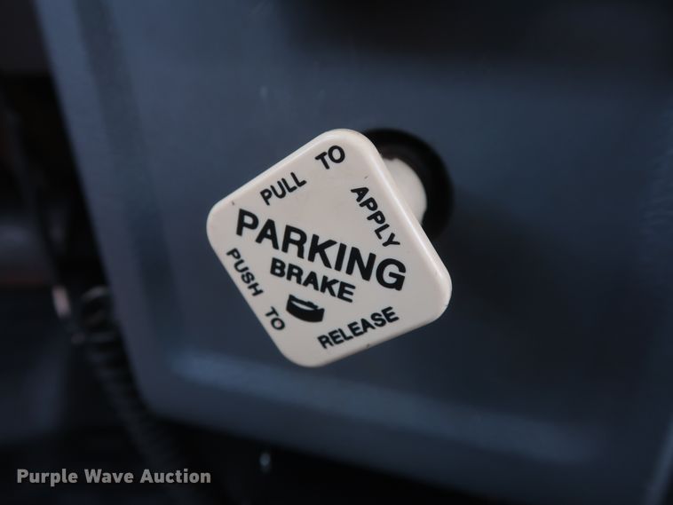 image for item GS9973 2011 Ford F650 Super Duty XL  bucket truck