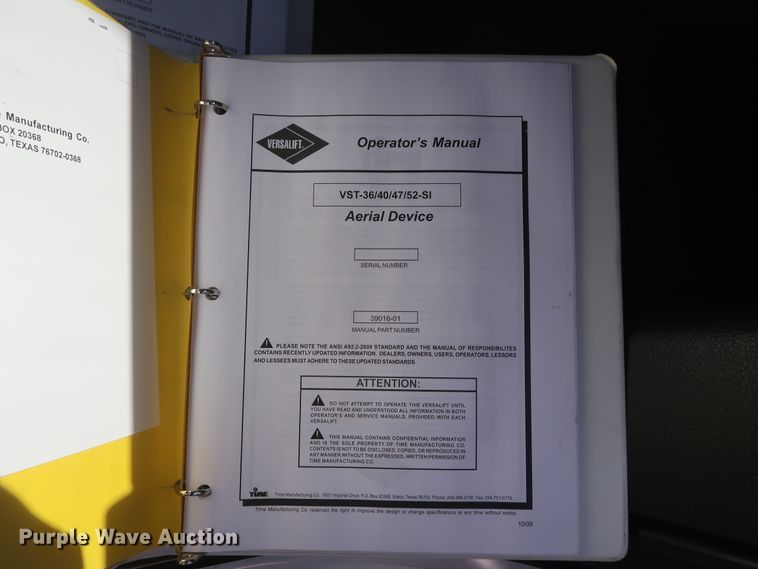 image for item GS9973 2011 Ford F650 Super Duty XL  bucket truck