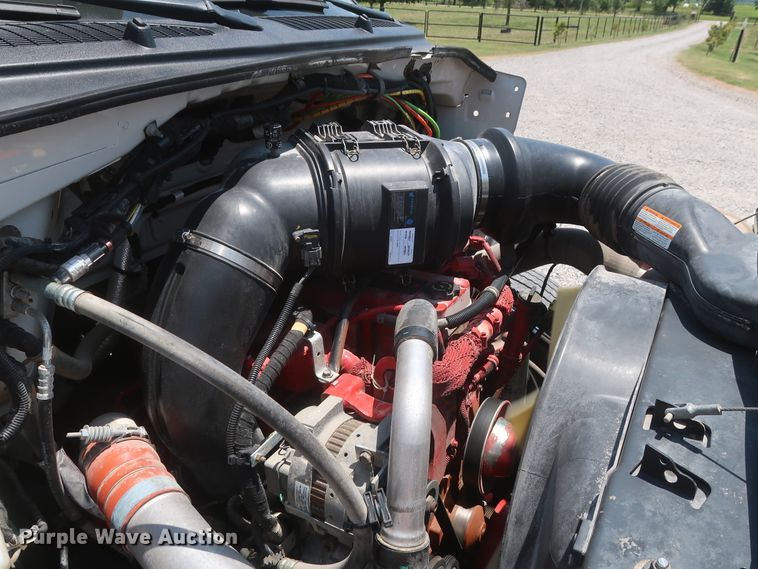 image for item GS9973 2011 Ford F650 Super Duty XL  bucket truck