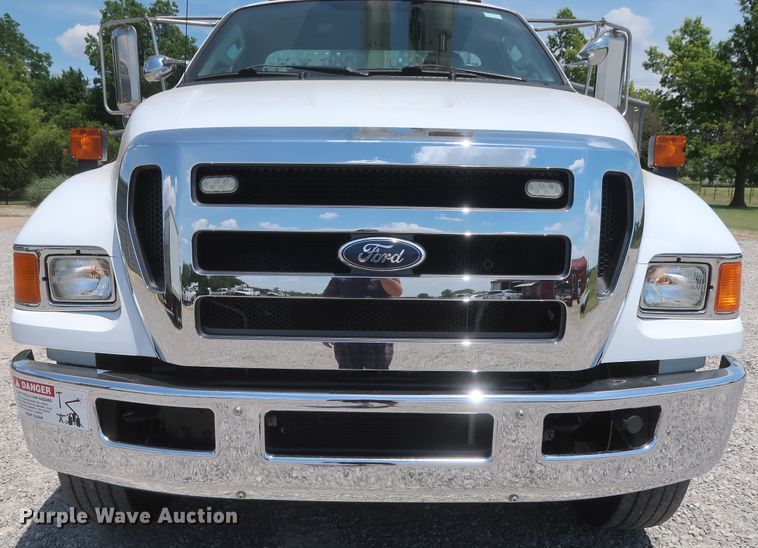 image for item GS9973 2011 Ford F650 Super Duty XL  bucket truck