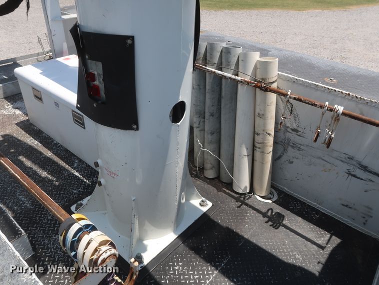 image for item GS9973 2011 Ford F650 Super Duty XL  bucket truck