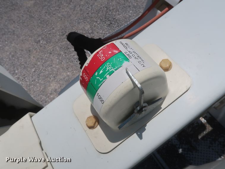 image for item GS9973 2011 Ford F650 Super Duty XL  bucket truck