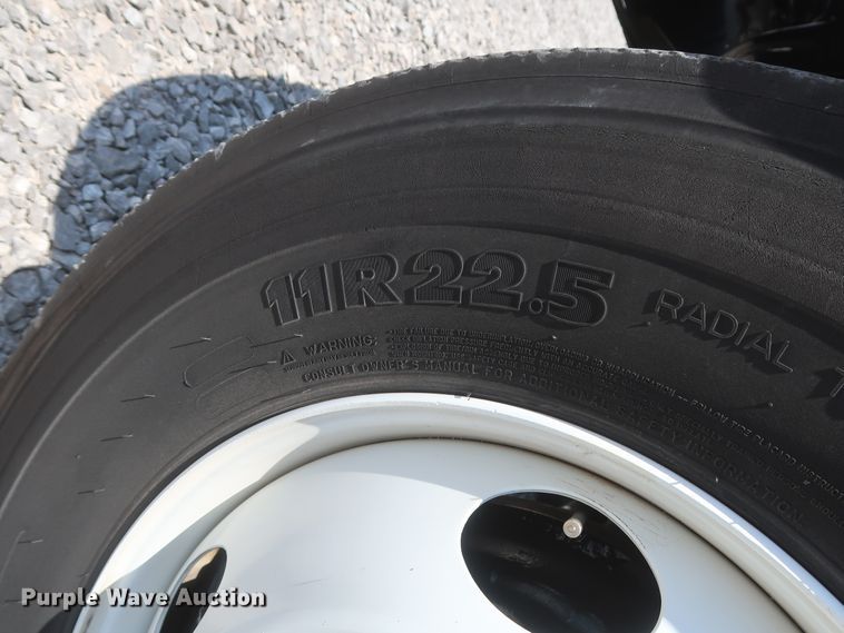 image for item GS9973 2011 Ford F650 Super Duty XL  bucket truck