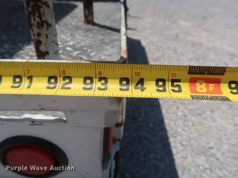 image for item GS9973 2011 Ford F650 Super Duty XL  bucket truck