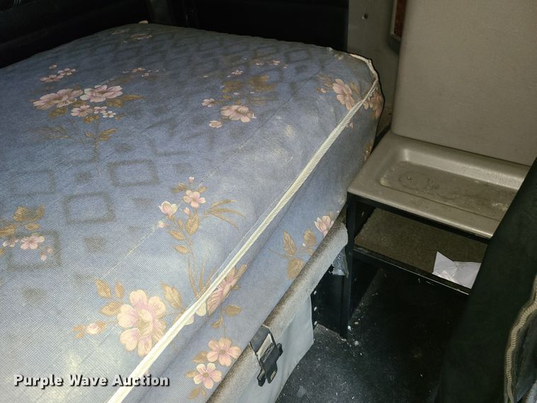 image for item GT9083 2004 Kenworth T600  semi truck