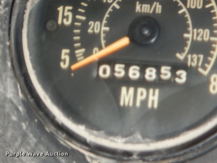 image for item GT9236 1984 International Transfer 4300  semi truck