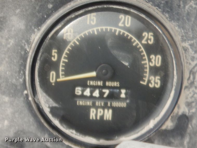 image for item GT9236 1984 International Transfer 4300  semi truck