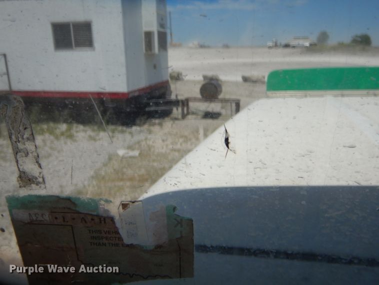 image for item GT9236 1984 International Transfer 4300  semi truck