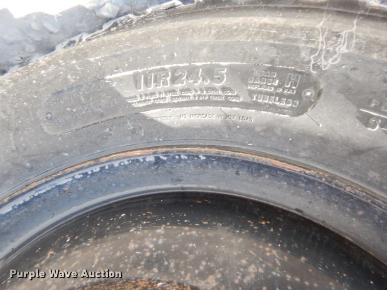 image for item GT9236 1984 International Transfer 4300  semi truck