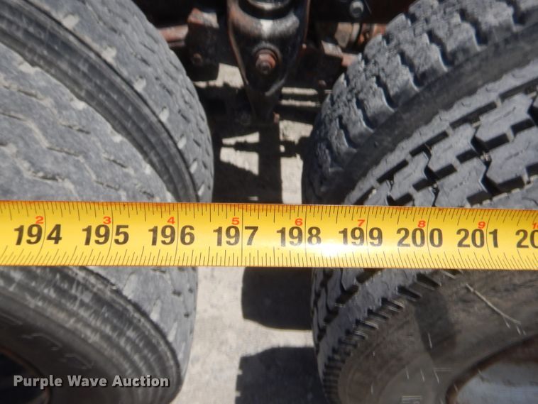 image for item GT9236 1984 International Transfer 4300  semi truck