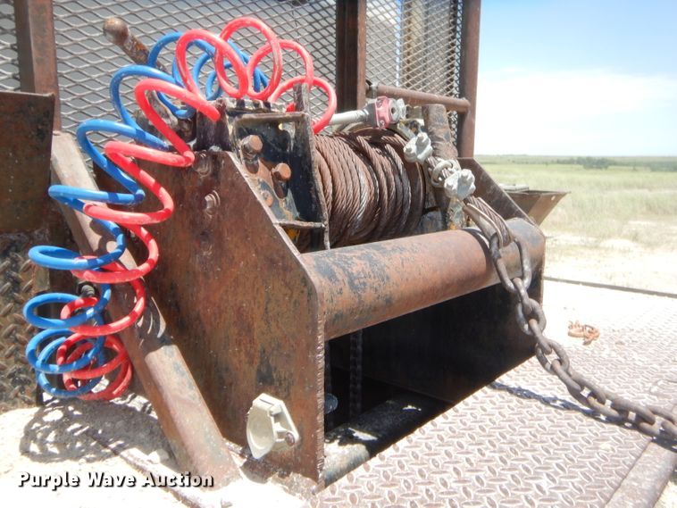 image for item GT9236 1984 International Transfer 4300  semi truck