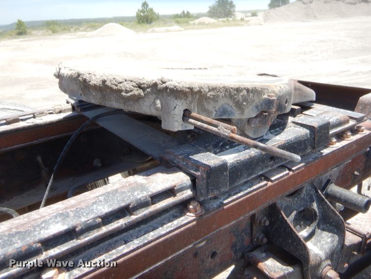 image for item GT9236 1984 International Transfer 4300  semi truck