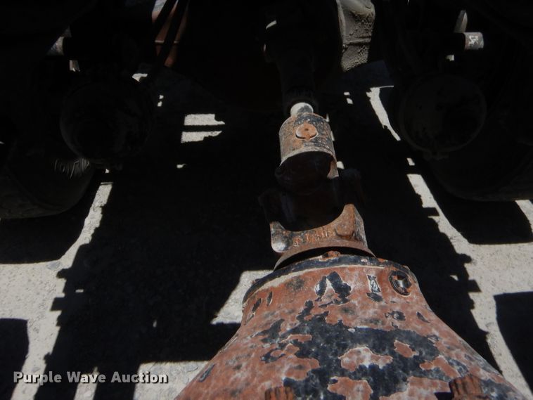 image for item GT9236 1984 International Transfer 4300  semi truck