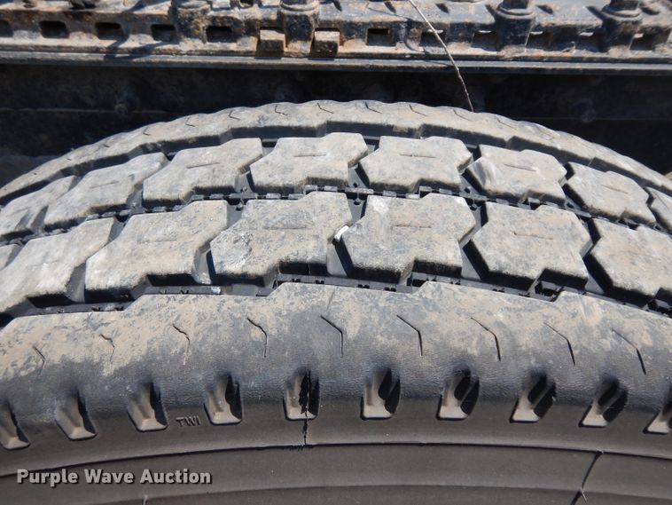 image for item HA9250 2005 International 9200i  semi truck