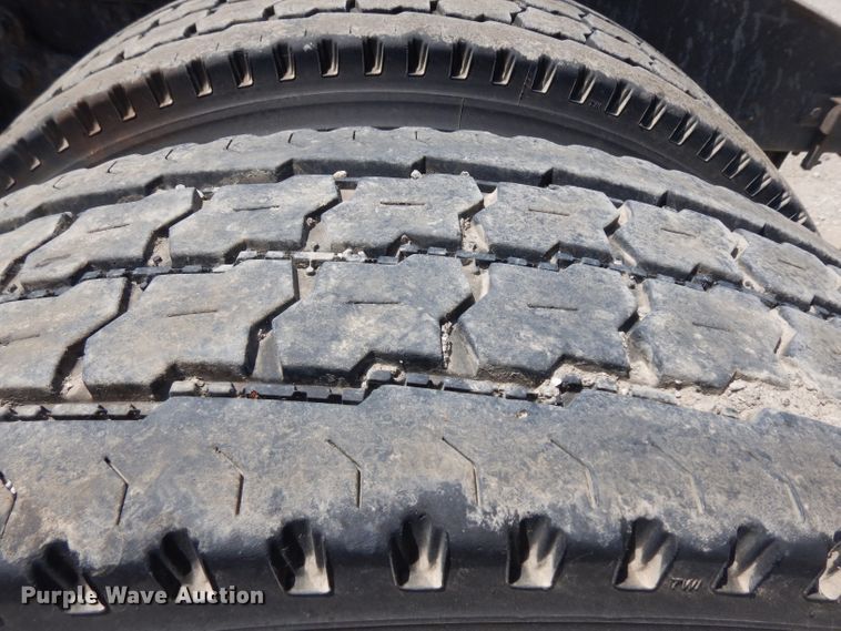 image for item HA9250 2005 International 9200i  semi truck