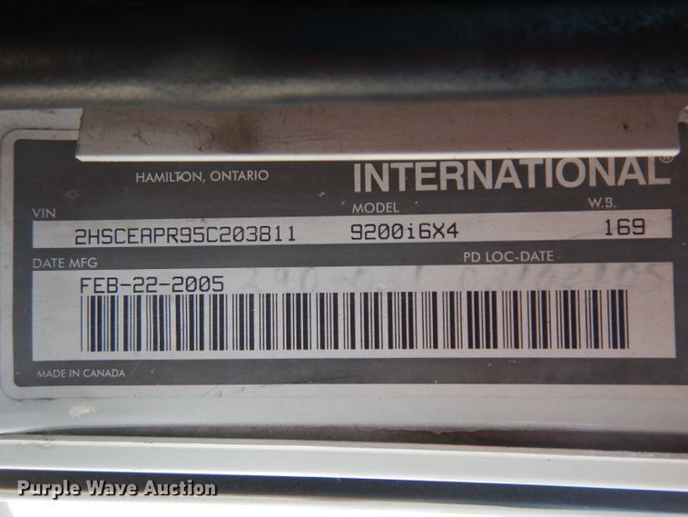 image for item HA9250 2005 International 9200i  semi truck