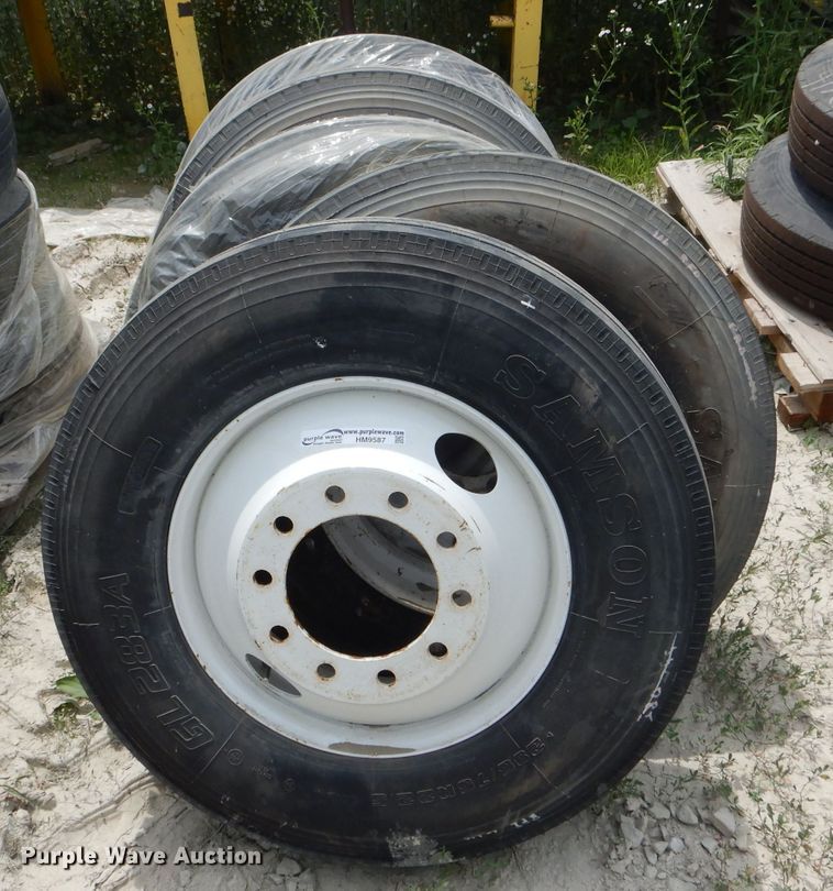 image for item HM9587 (5) 295/75R22.5 tires