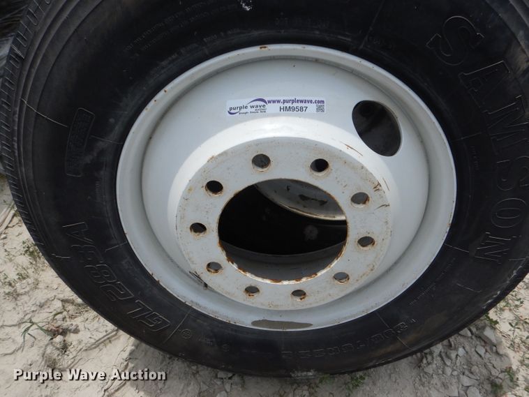 image for item HM9587 (5) 295/75R22.5 tires