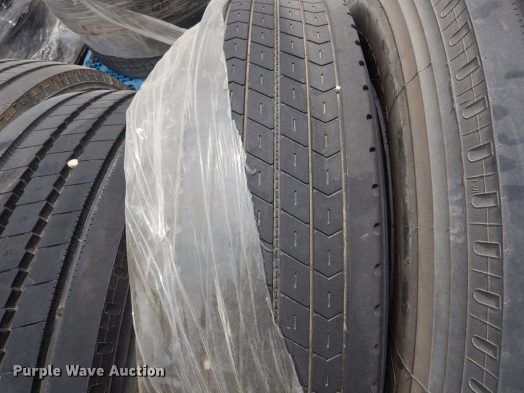 image for item HM9587 (5) 295/75R22.5 tires
