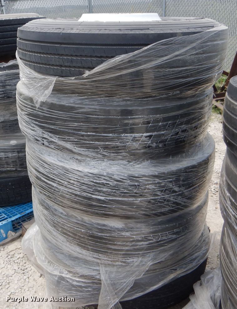 image for item HM9590 (5) 295/75R22.5 tires
