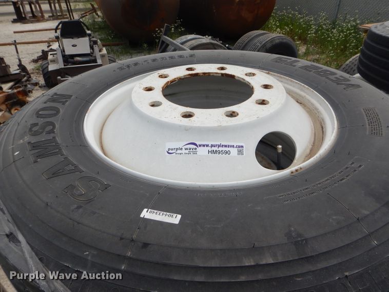 image for item HM9590 (5) 295/75R22.5 tires