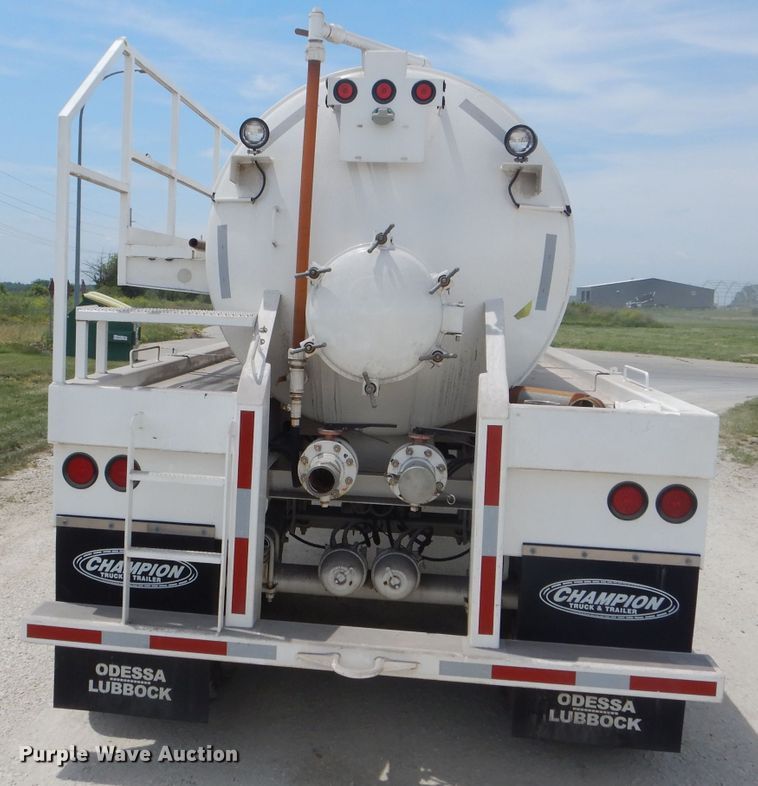 image for item HM9597 2013 Majona Steel vacuum trailer