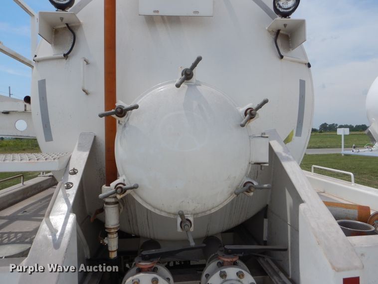 image for item HM9597 2013 Majona Steel vacuum trailer