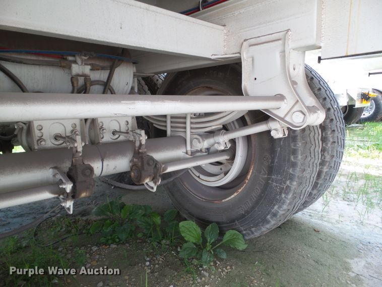 image for item HM9597 2013 Majona Steel vacuum trailer