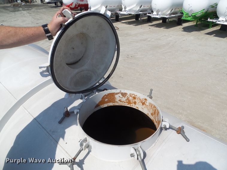 image for item HM9597 2013 Majona Steel vacuum trailer