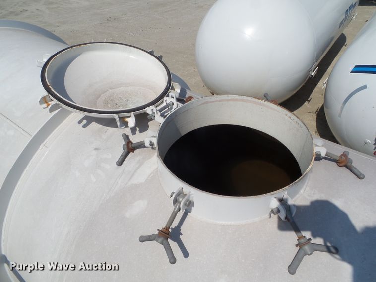 image for item HM9597 2013 Majona Steel vacuum trailer