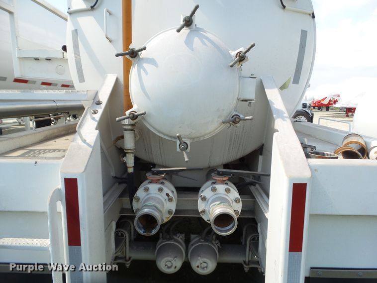 image for item HM9597 2013 Majona Steel vacuum trailer