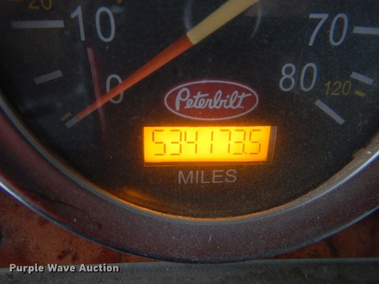 image for item HS9651 2006 Peterbilt 387  semi tractor