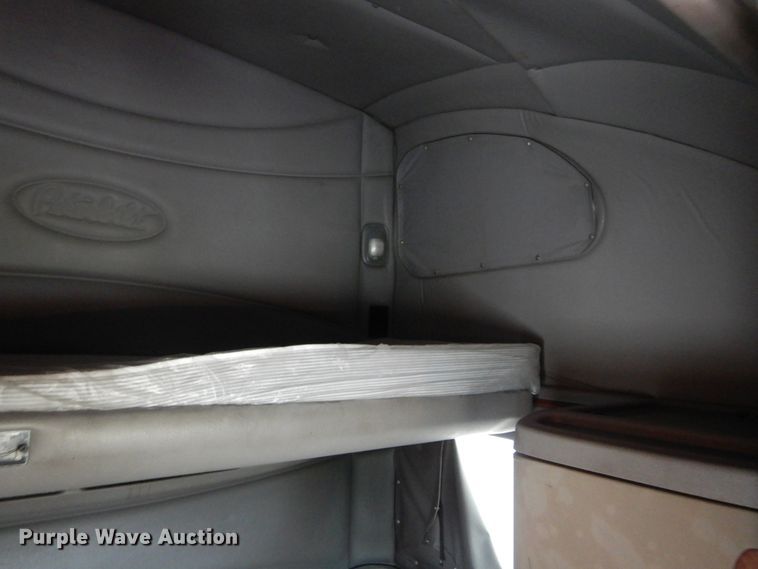 image for item HS9651 2006 Peterbilt 387  semi tractor