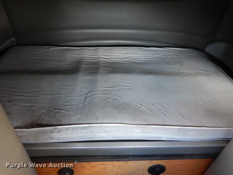 image for item HS9651 2006 Peterbilt 387  semi tractor