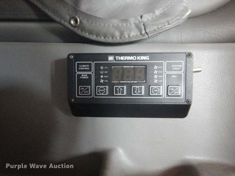 image for item HS9651 2006 Peterbilt 387  semi tractor