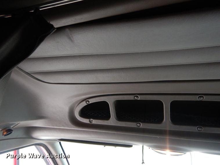 image for item HS9651 2006 Peterbilt 387  semi tractor