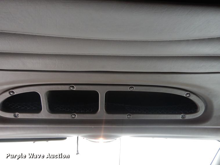 image for item HS9651 2006 Peterbilt 387  semi tractor