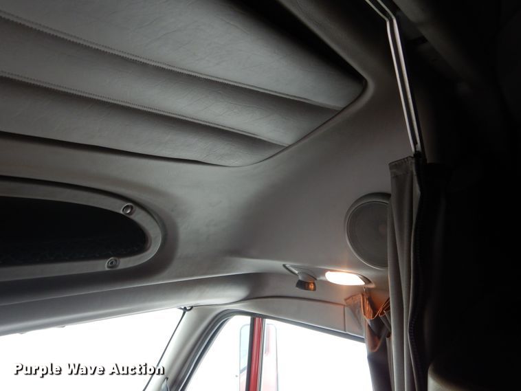 image for item HS9651 2006 Peterbilt 387  semi tractor