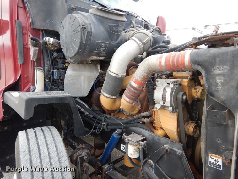 image for item HS9651 2006 Peterbilt 387  semi tractor